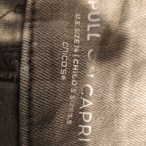 Chico's Charcoal Pull-On Capri Pants